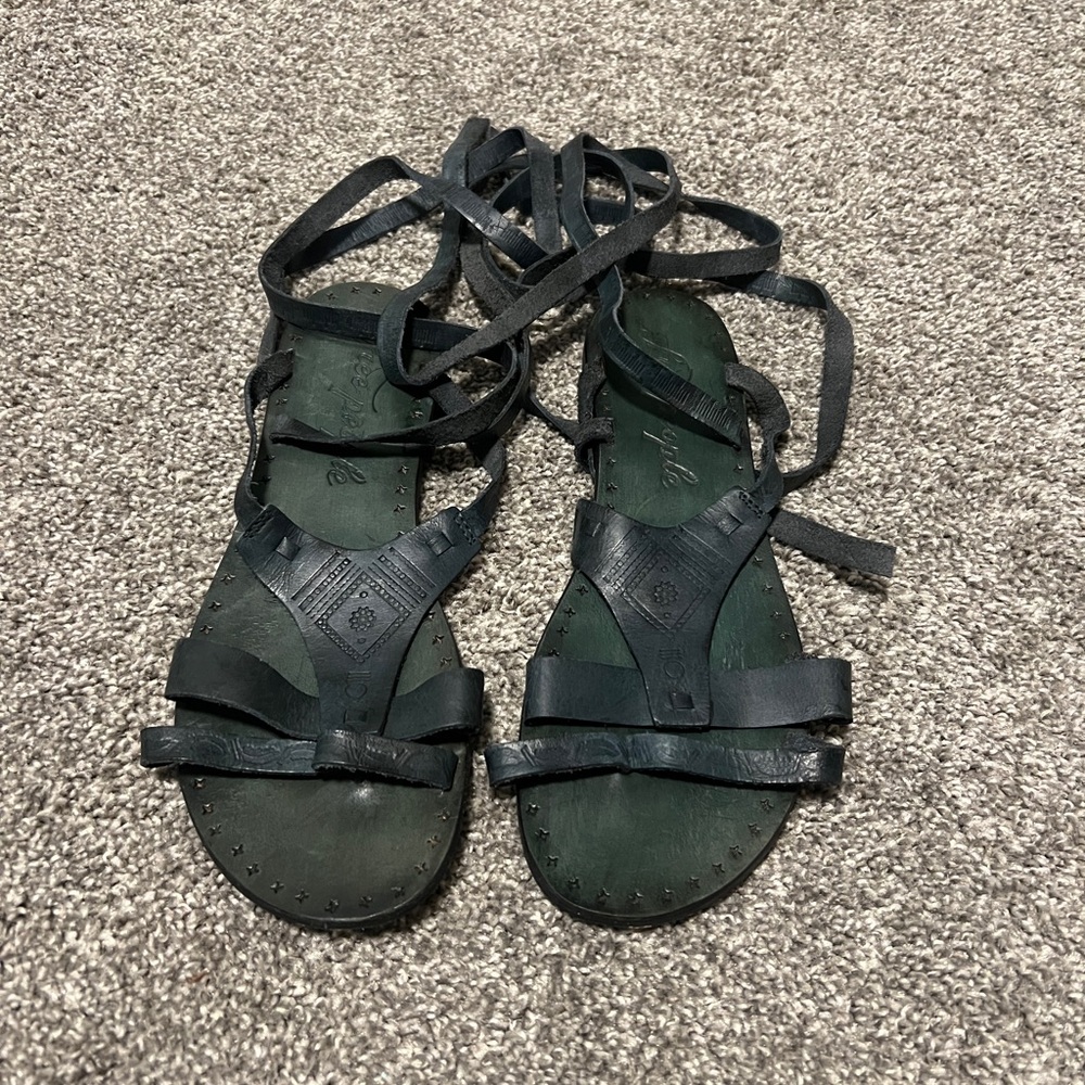Free People Oliveira Black Leather Gladiator Ankle Wrap Sandal